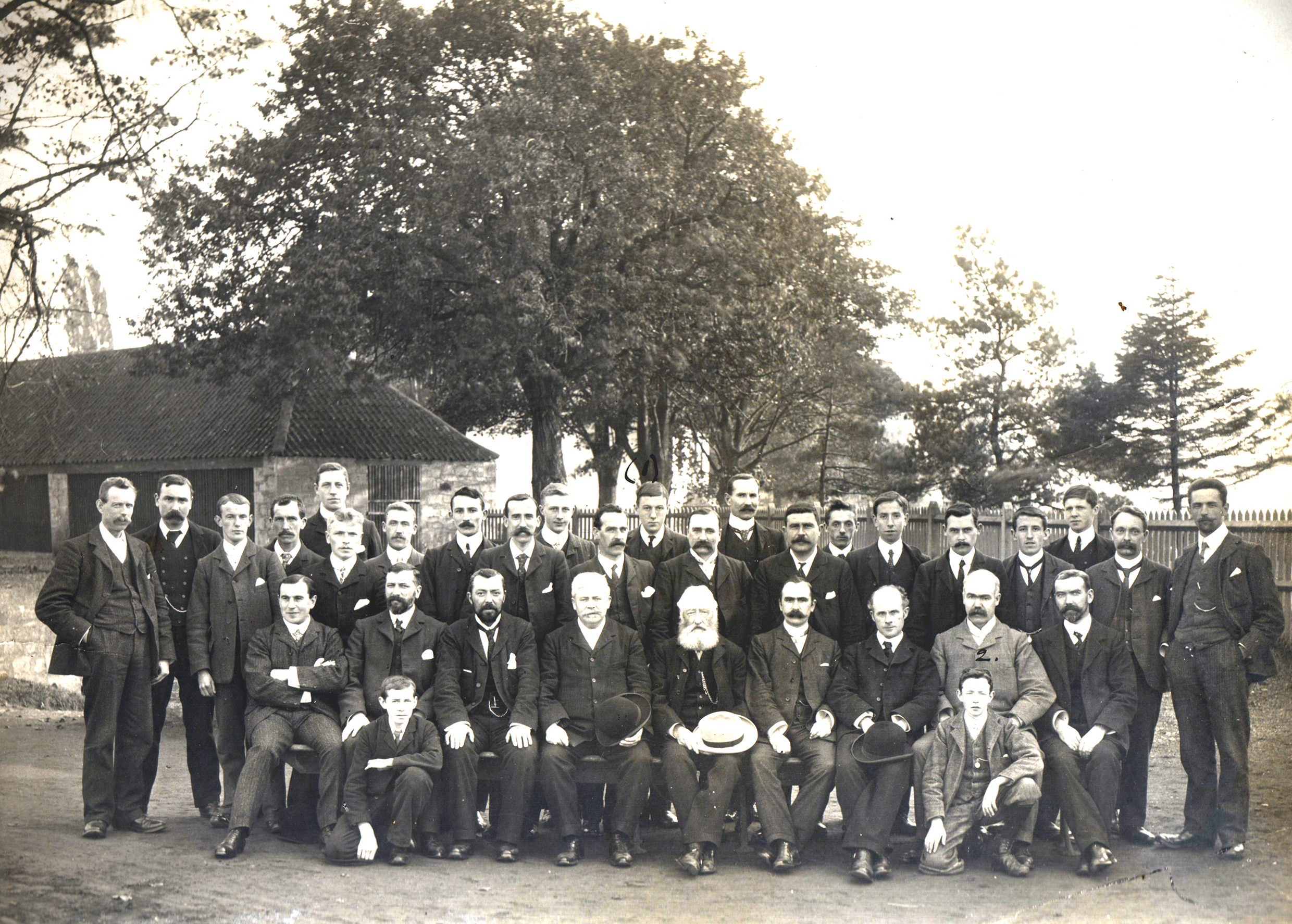 keirfield-counting-room-staff-1905